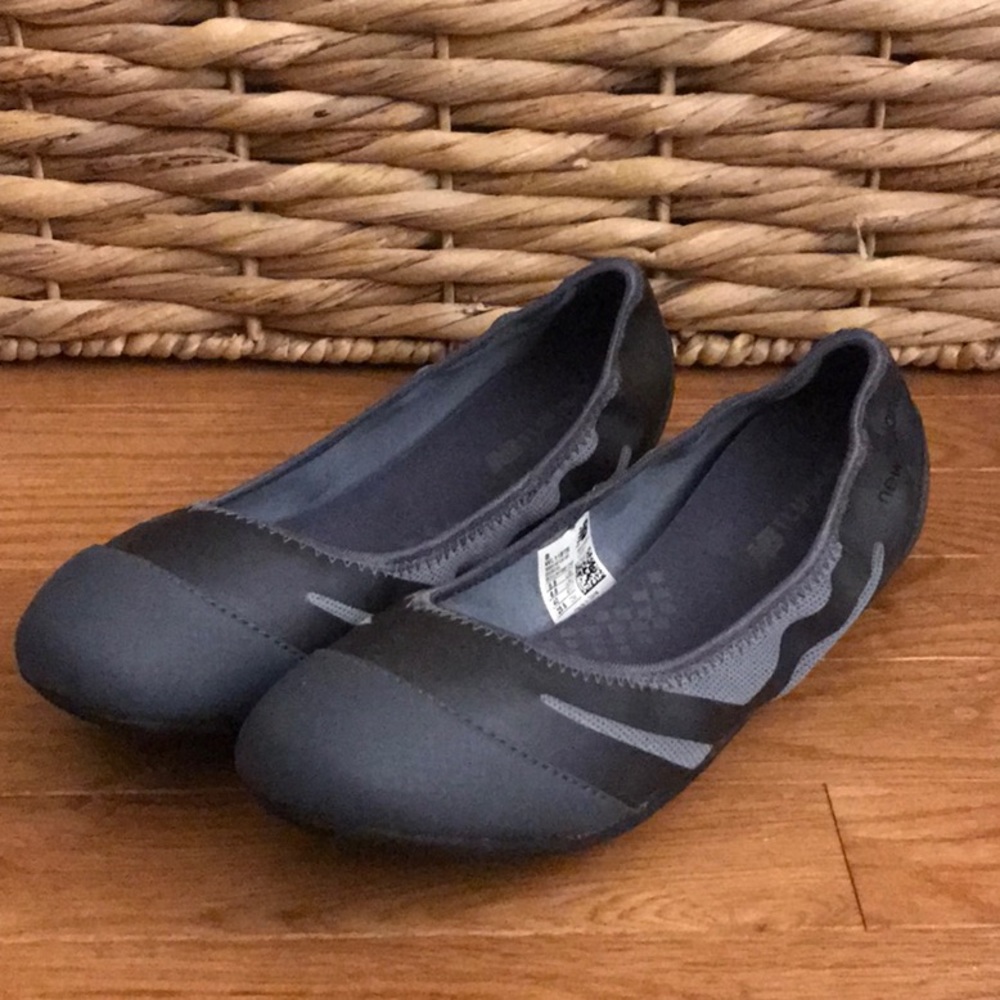 New Balance Flats